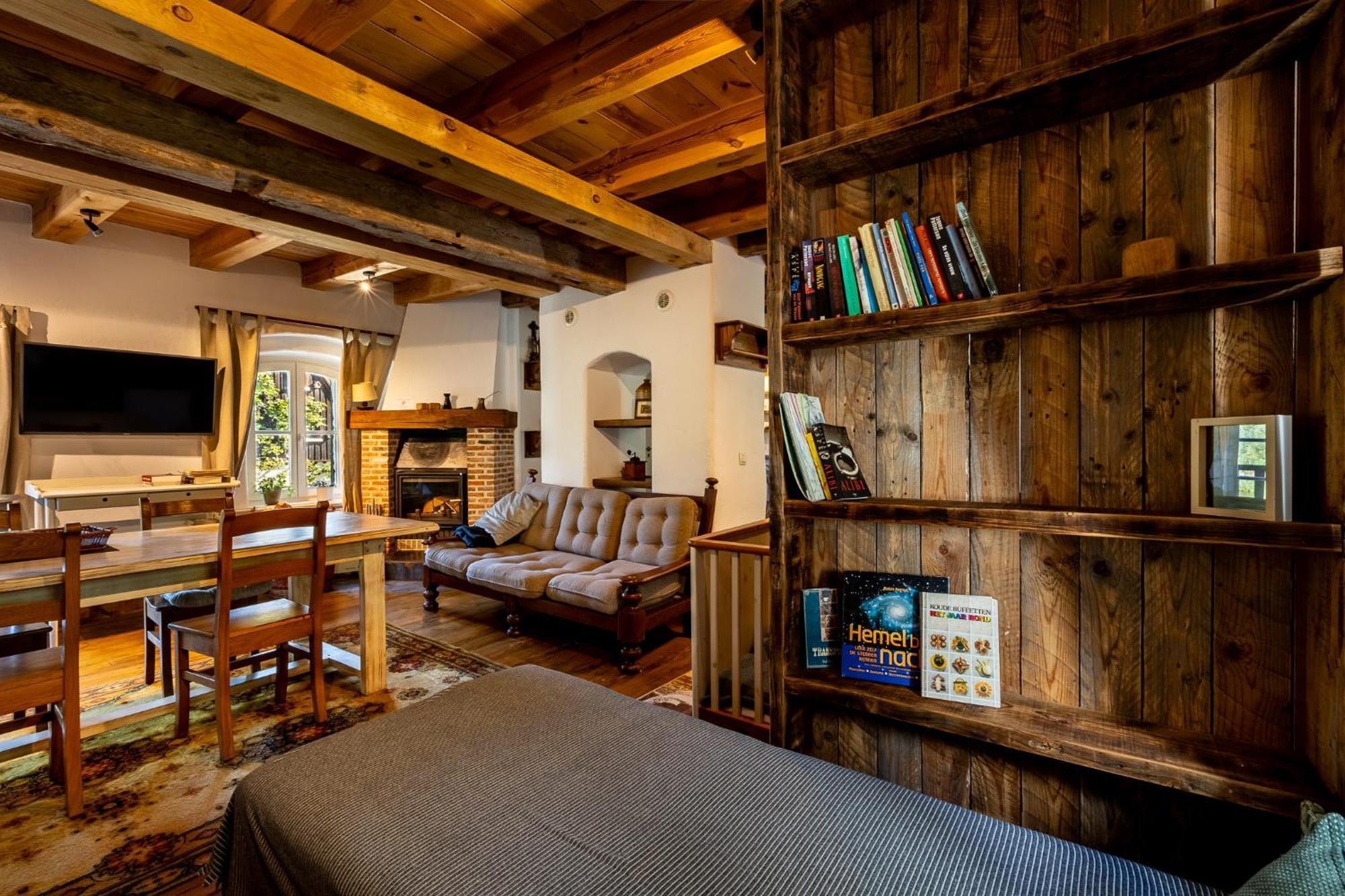 Gosciniec Pod Zajacem Bed and Breakfast Oleśnica Buitenkant foto