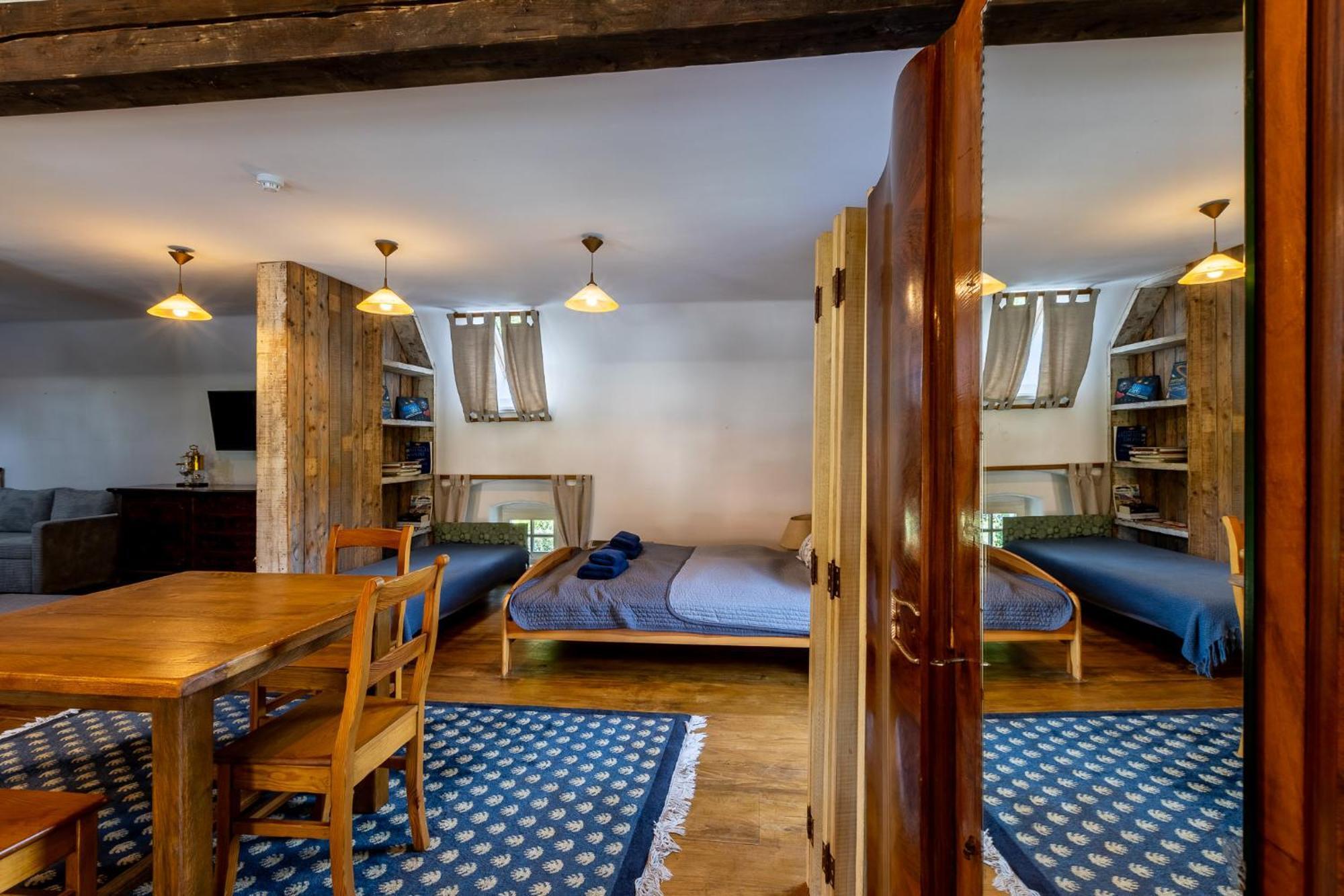 Gosciniec Pod Zajacem Bed and Breakfast Oleśnica Buitenkant foto