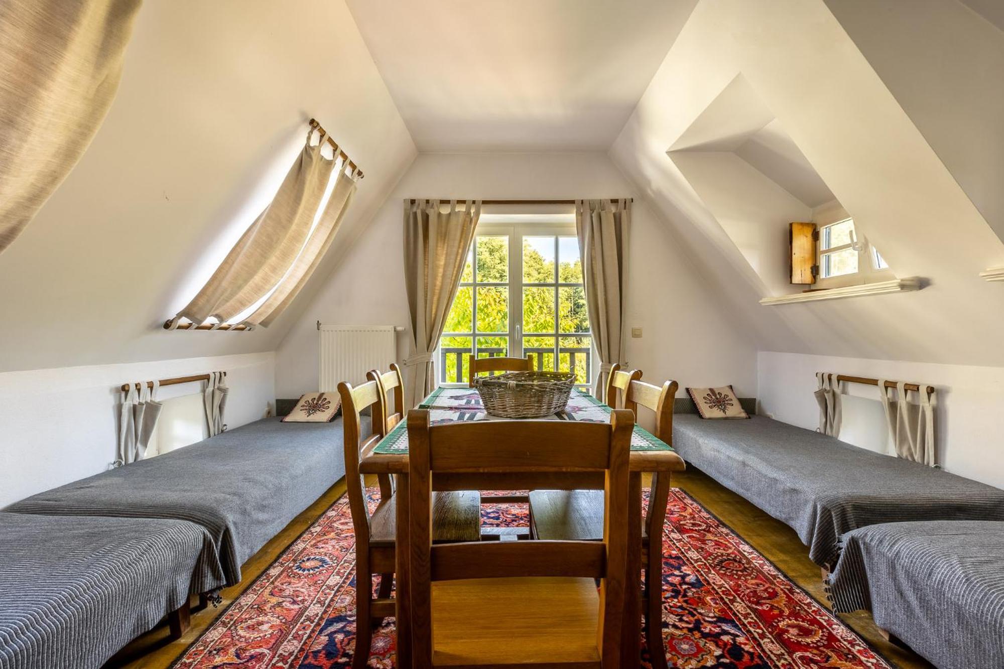 Gosciniec Pod Zajacem Bed and Breakfast Oleśnica Buitenkant foto
