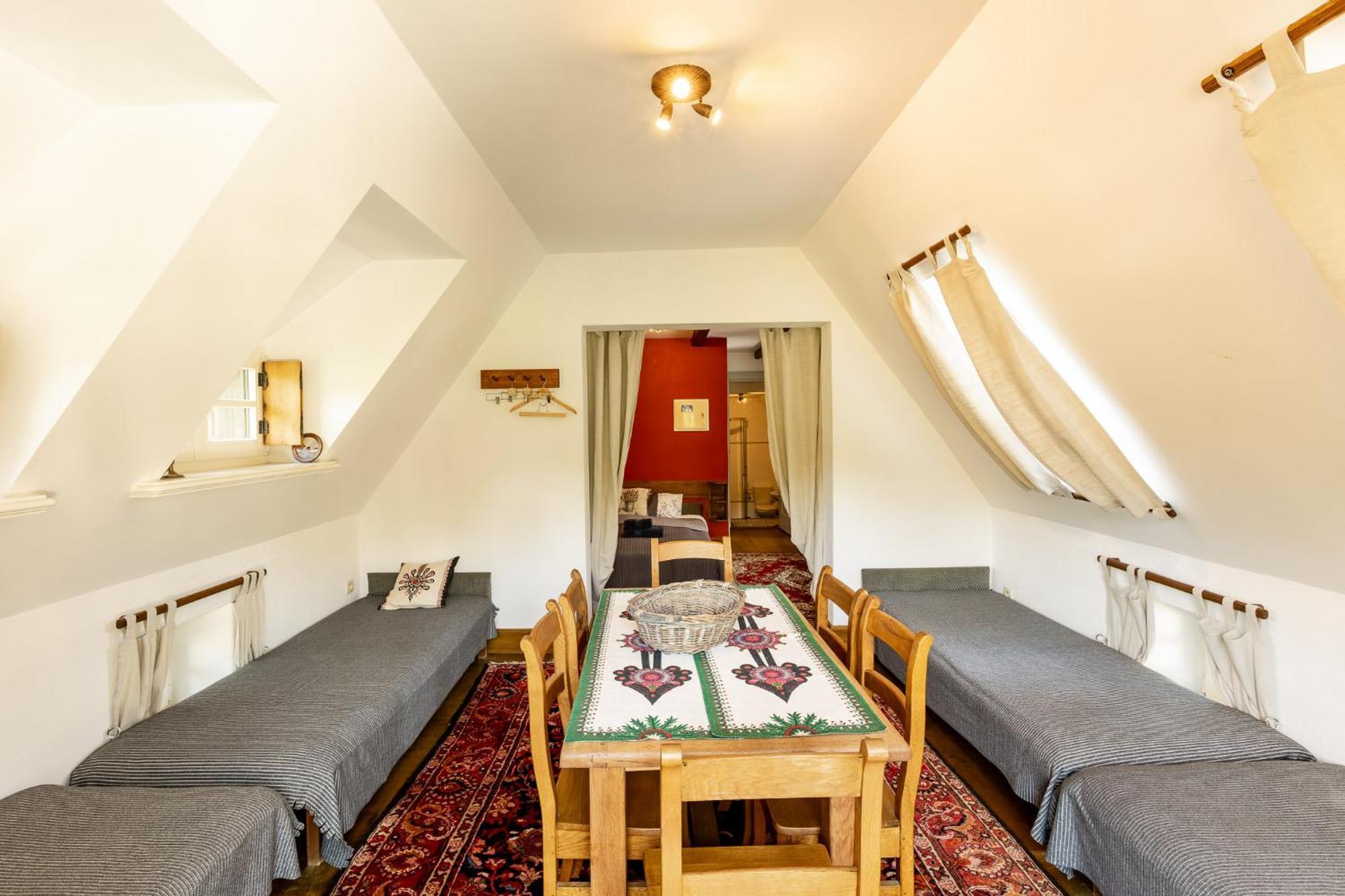 Gosciniec Pod Zajacem Bed and Breakfast Oleśnica Buitenkant foto